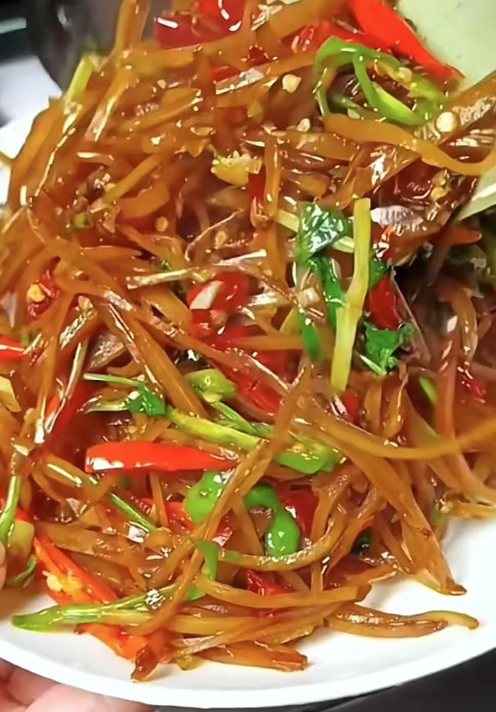 匠心小厨手工地锅木柴炒咸菜丝香辣下饭菜即食