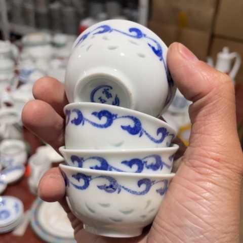 景德镇陶瓷青花玲珑主人杯4个