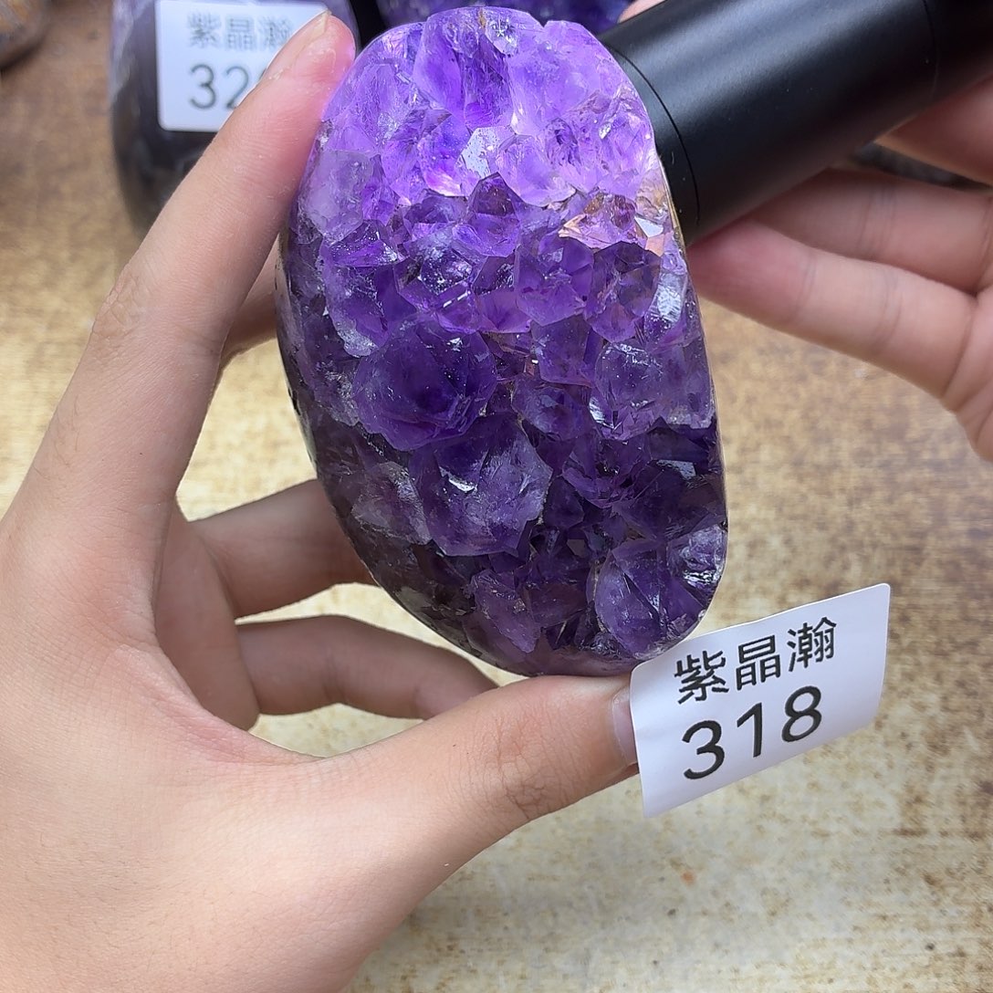 未镶嵌水晶大型摆件（非配饰）