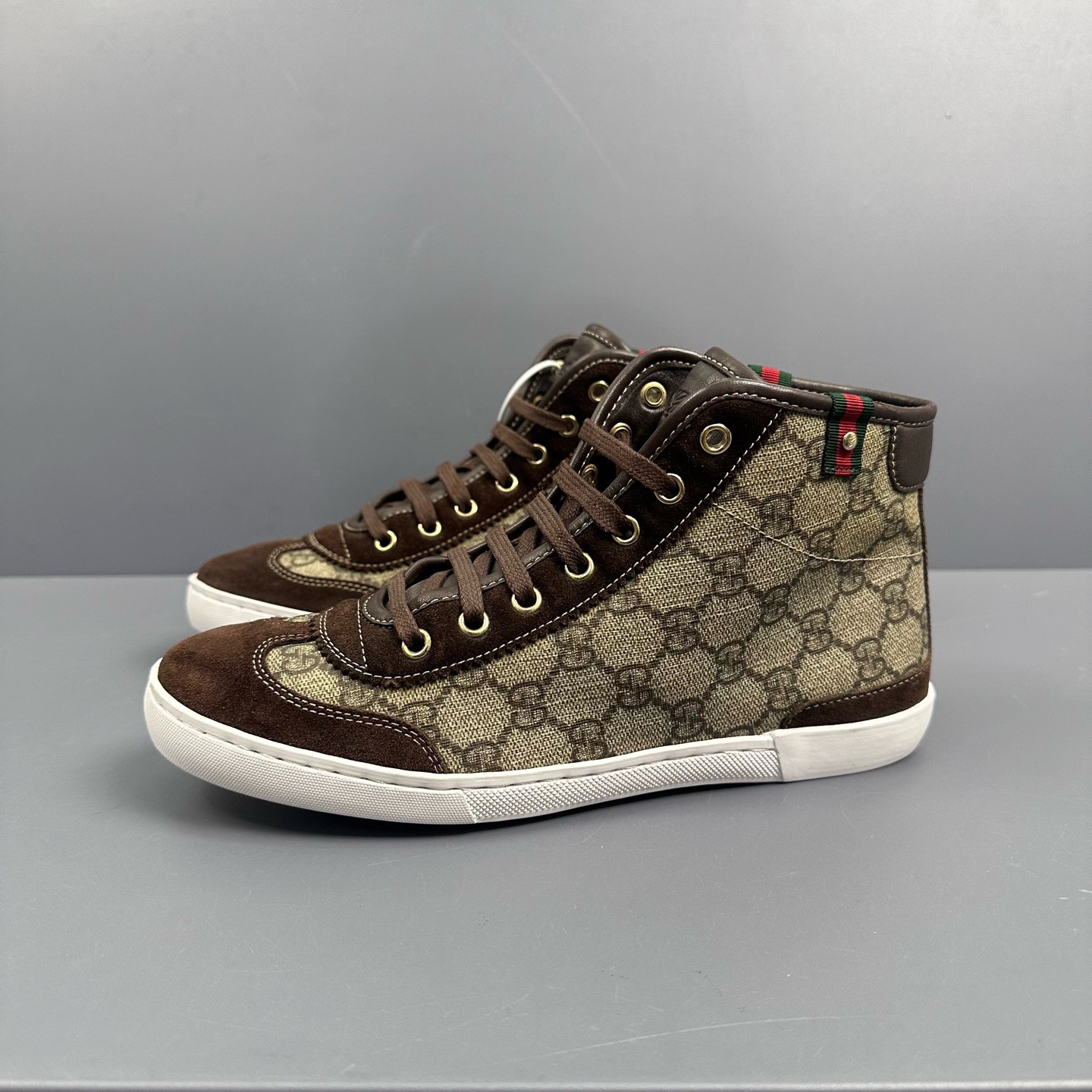 99新 GUCCI/古驰 36.5码 古驰gucci 棕色满印 休闲鞋成色很新 250