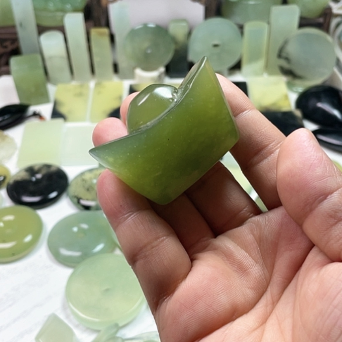 【闪购商品】未镶嵌岫玉挂件飘*