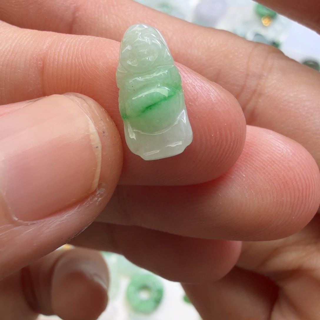 翡翠未镶嵌颈饰105