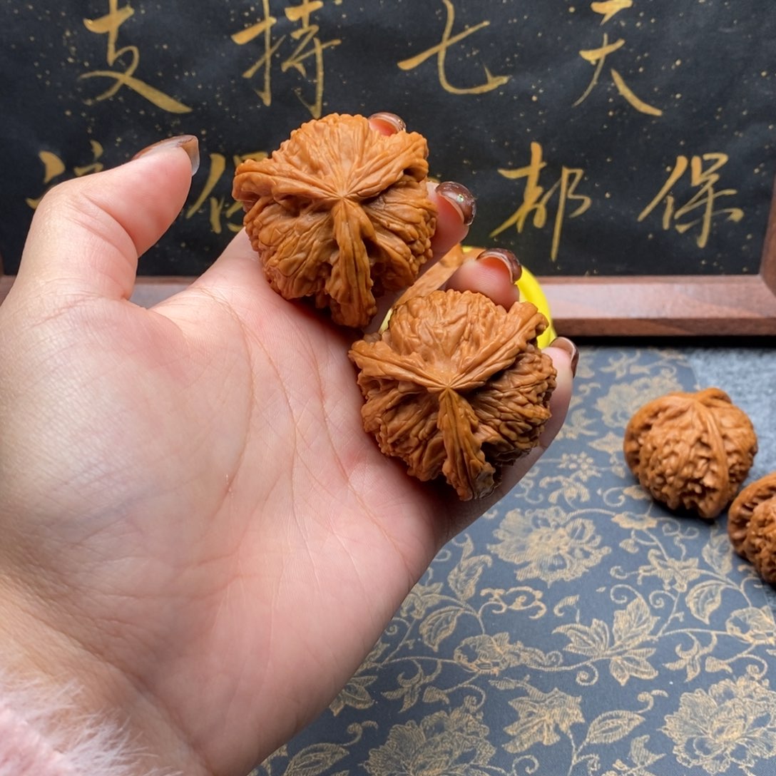 吊坠文玩核桃文*、白狮子