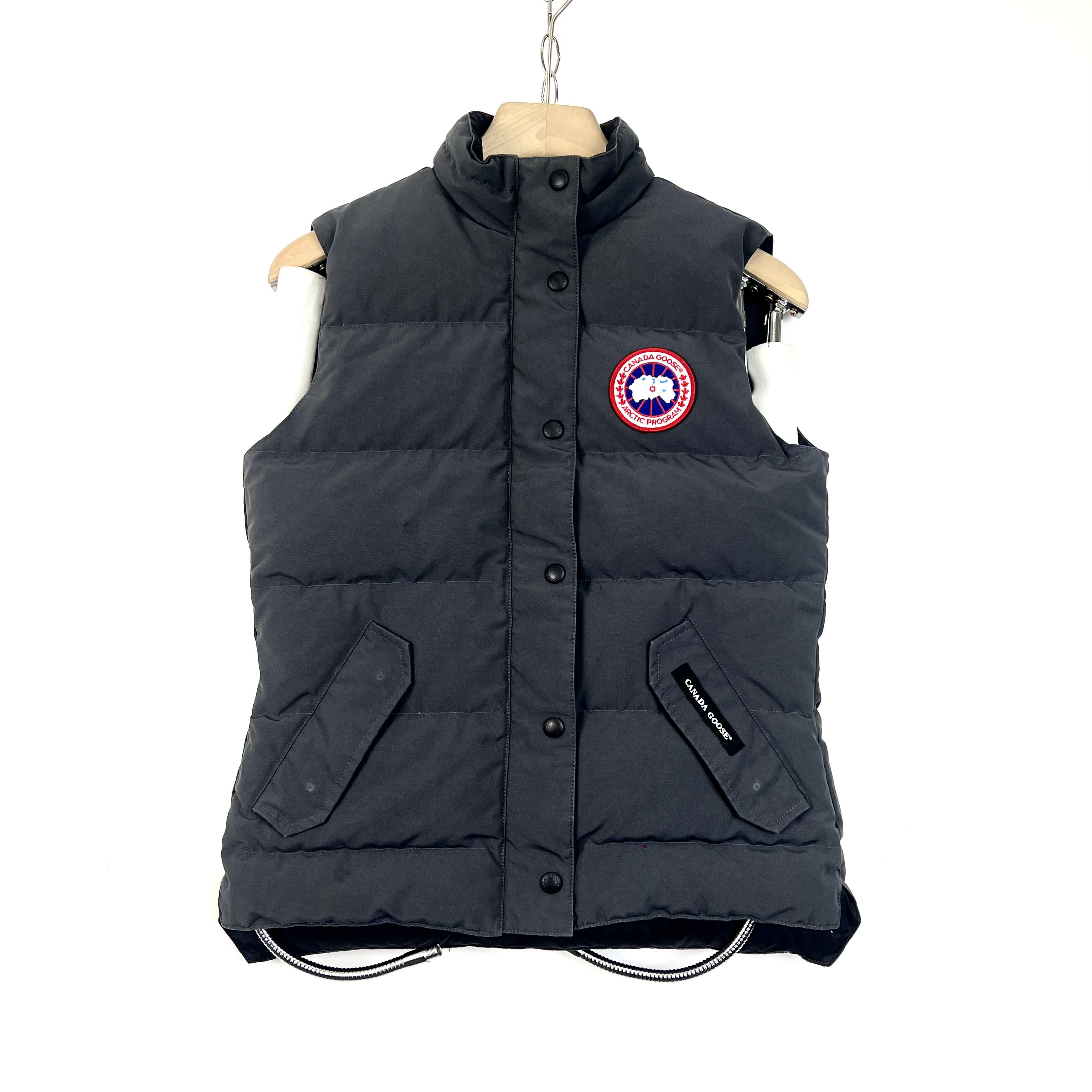 95新 CANADA GOOSE 97新/S码/胸口徽标修身羽绒马甲外套/07964