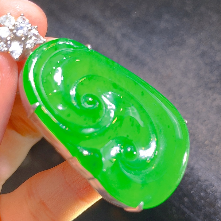 【闪购商品】翡翠颈饰银S925镶嵌翡翠