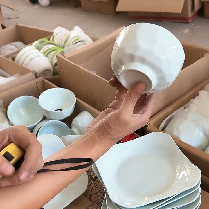 微瑕介意勿拍不退不换 青玉钻石4.5英寸碗10只