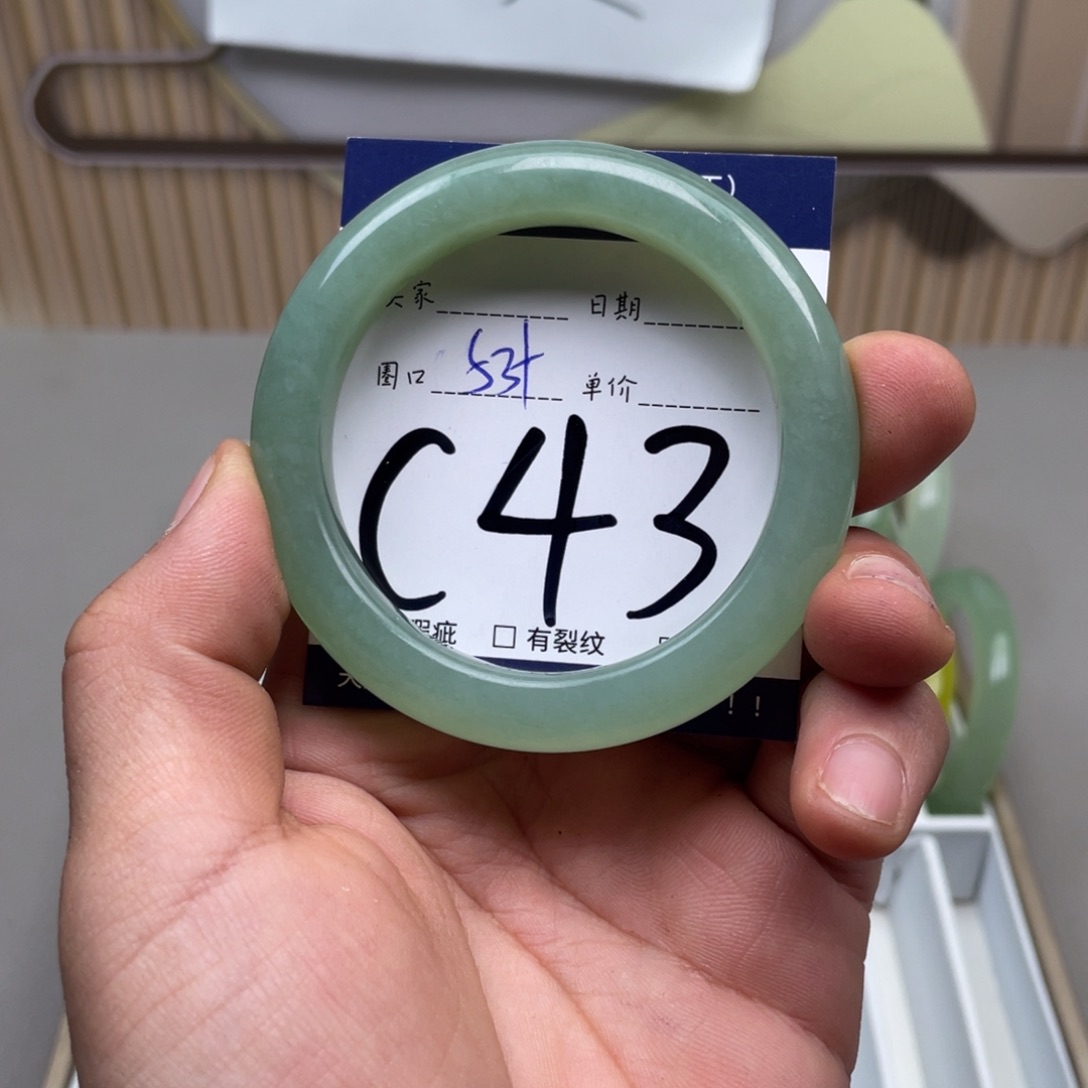 岫玉手镯手镯未镶嵌