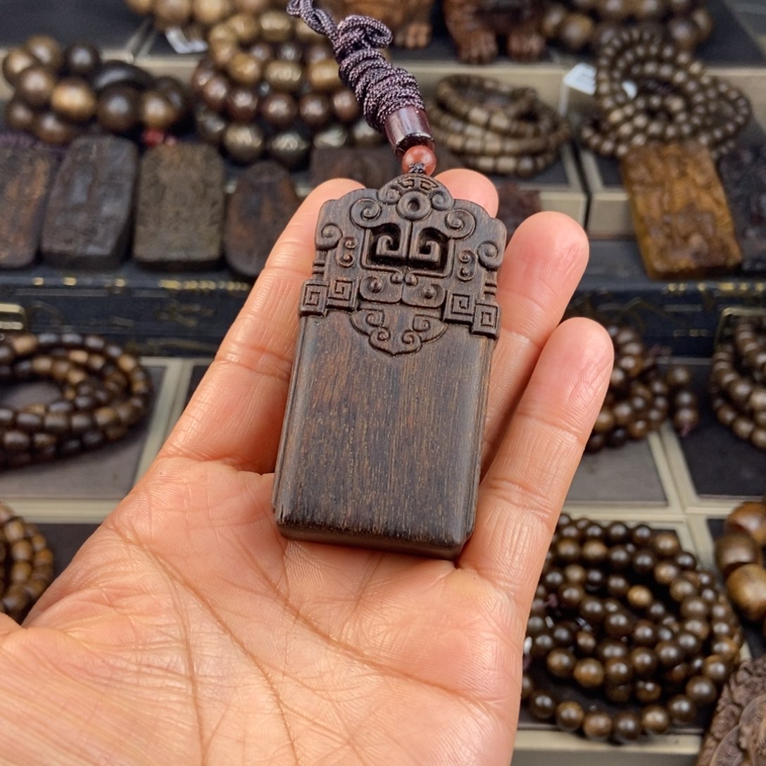 沉香木吊坠胡*茗越南芽庄白棋老料