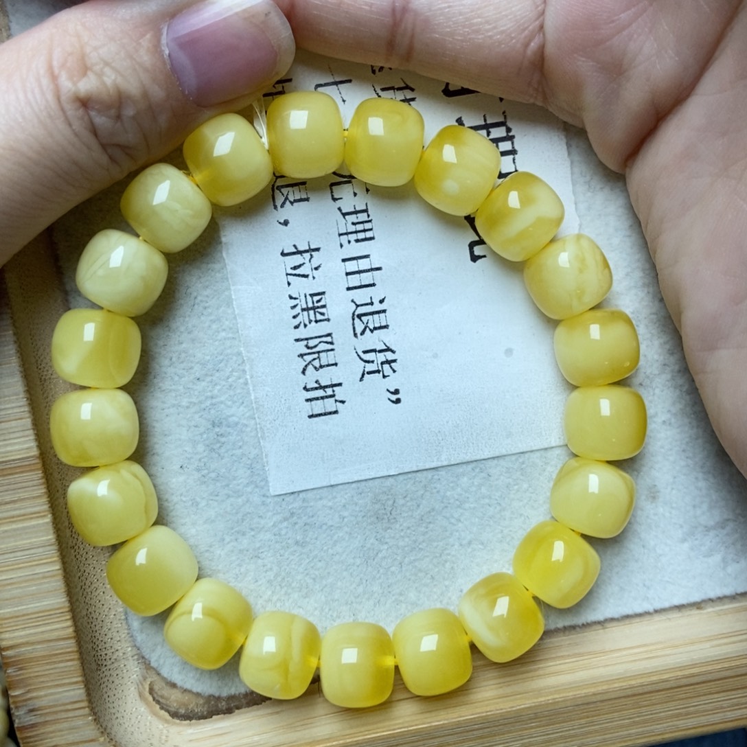 蜜蜡未镶嵌珠宝奇石60