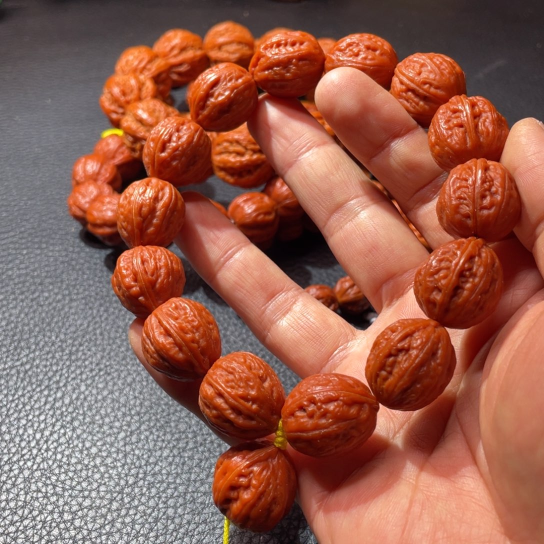 手串文玩核桃新年快乐