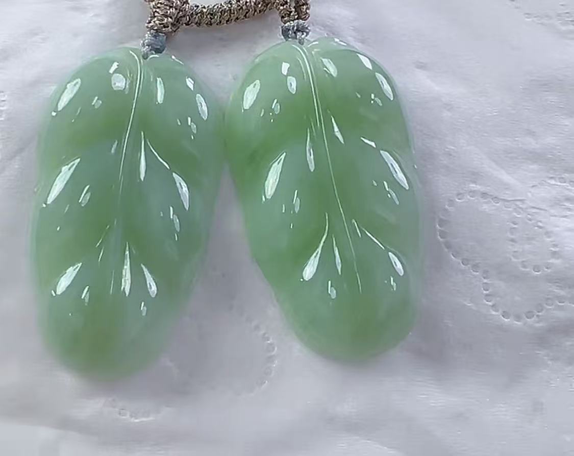 官方正品翡翠A货叶子（多样性发货发一个）宽24-26高39-43厚5-8送绳