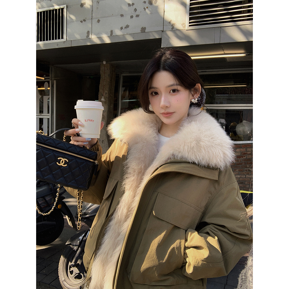 张贝贝 北境暖冬 90白鸭绒 狐狸毛翻领工装派克羽绒
