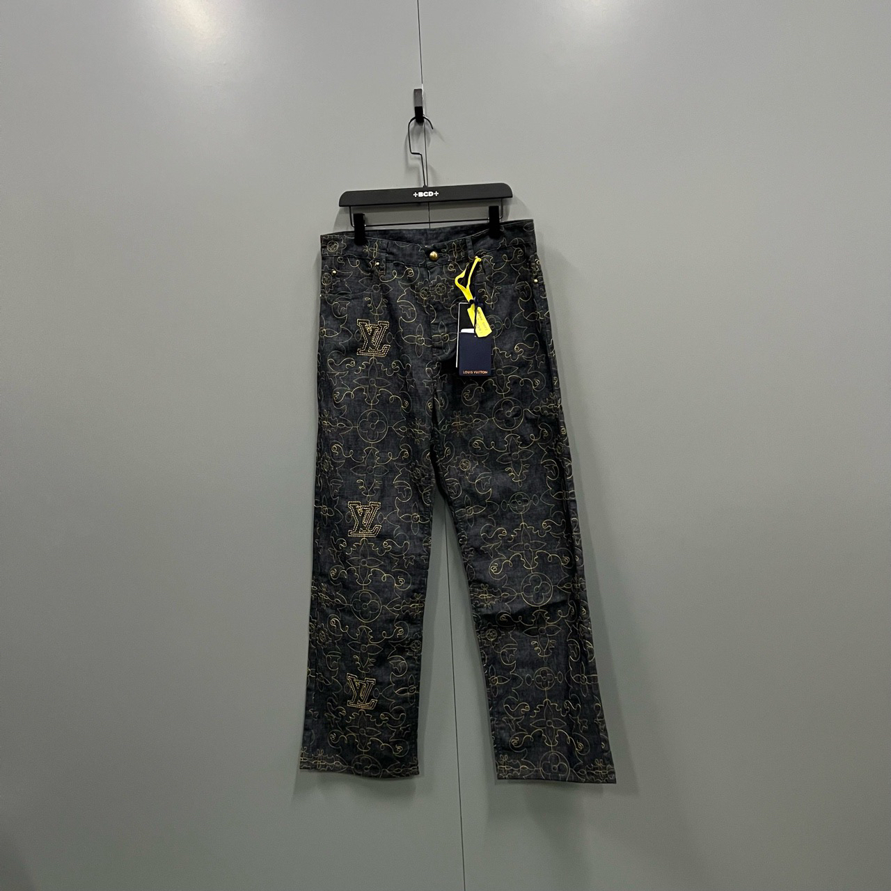 未使用 LouisVuitton/路易威登 (ll) 刺绣三花牛仔裤 32码301034