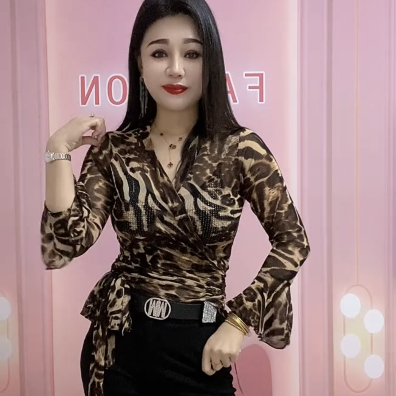 (道)新款新花型喇叭袖时尚小衫时尚绑带长袖修身上衣女T恤显瘦