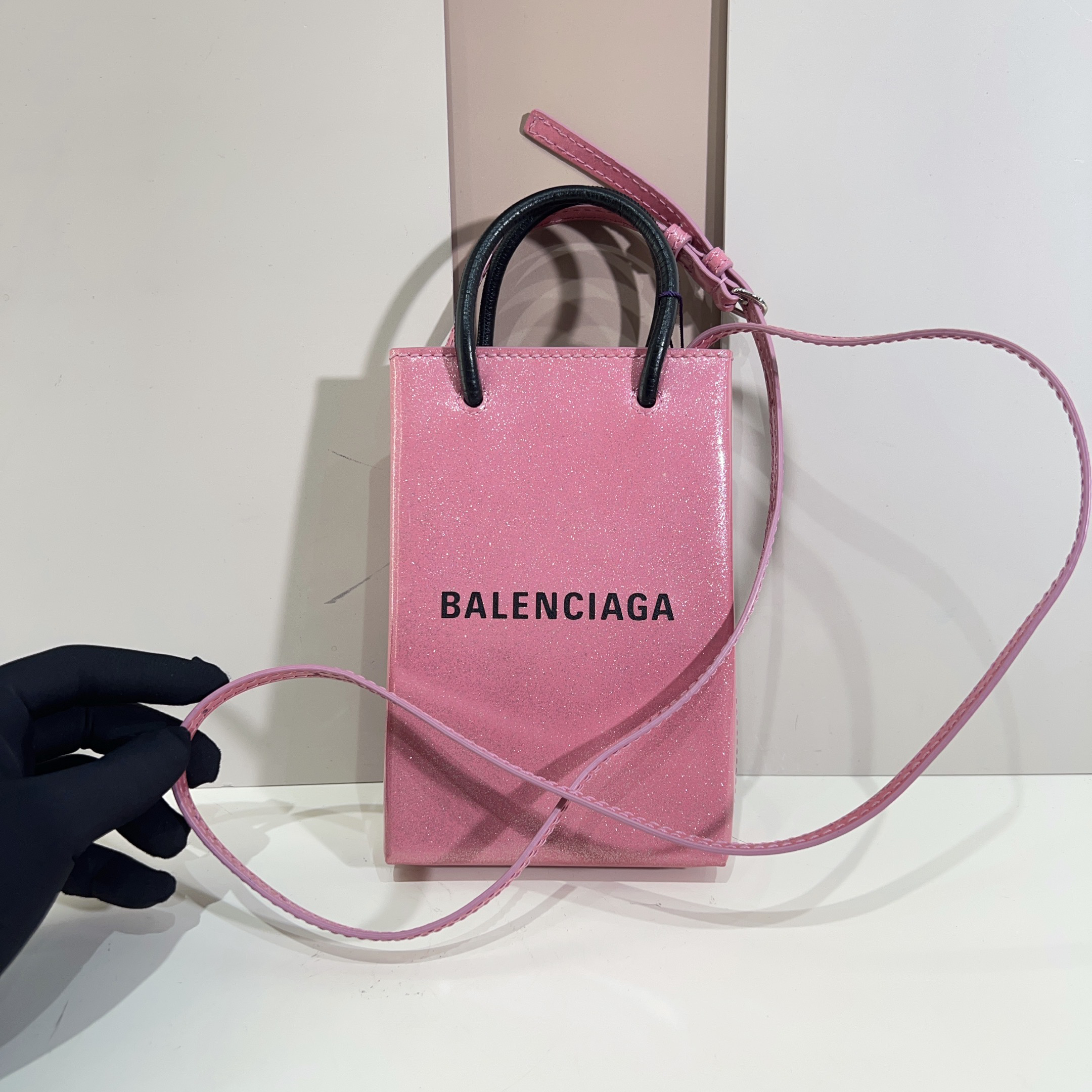 95新 Balenciaga/巴黎世家 巴黎世家细闪粉竖版手机包a8256