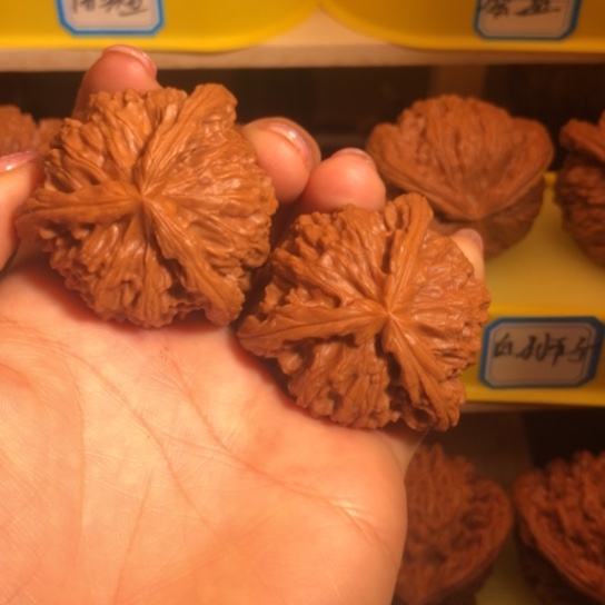 不***子核桃手串/手链白狮子狮子头三棱