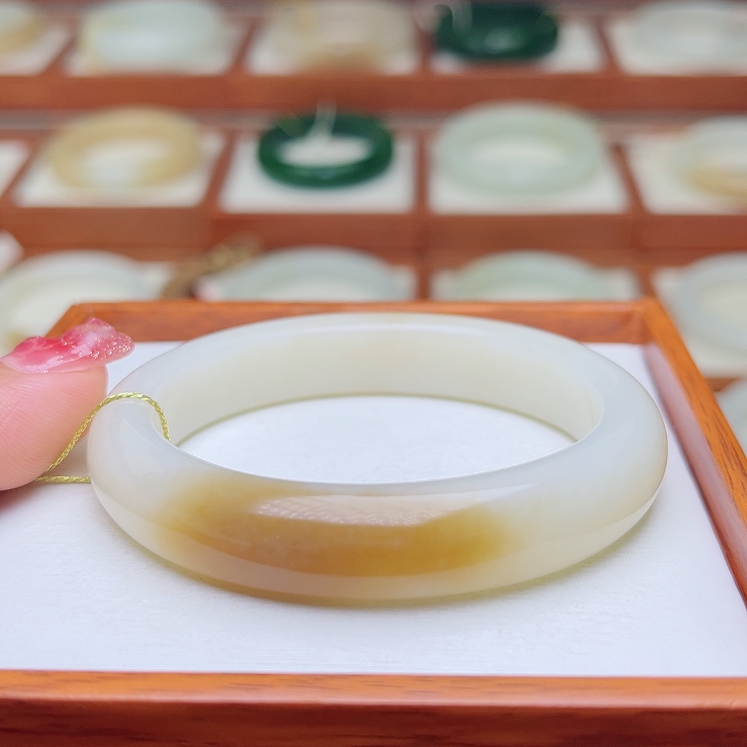 和田玉手镯未镶嵌50.9