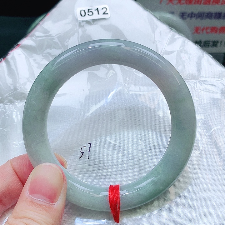 翡翠未镶嵌手镯0512