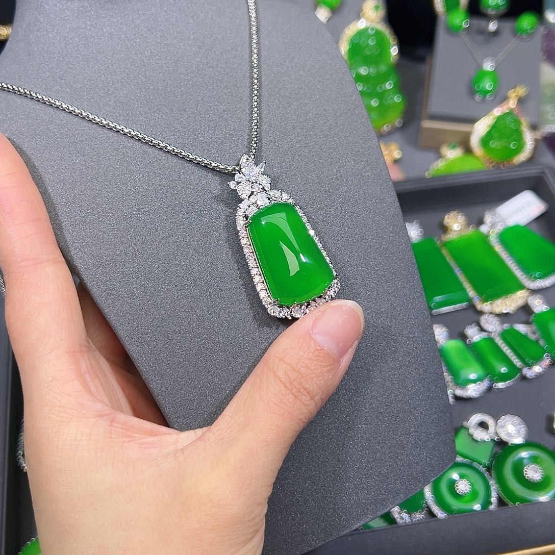 玛瑙/玉髓合金耳钉