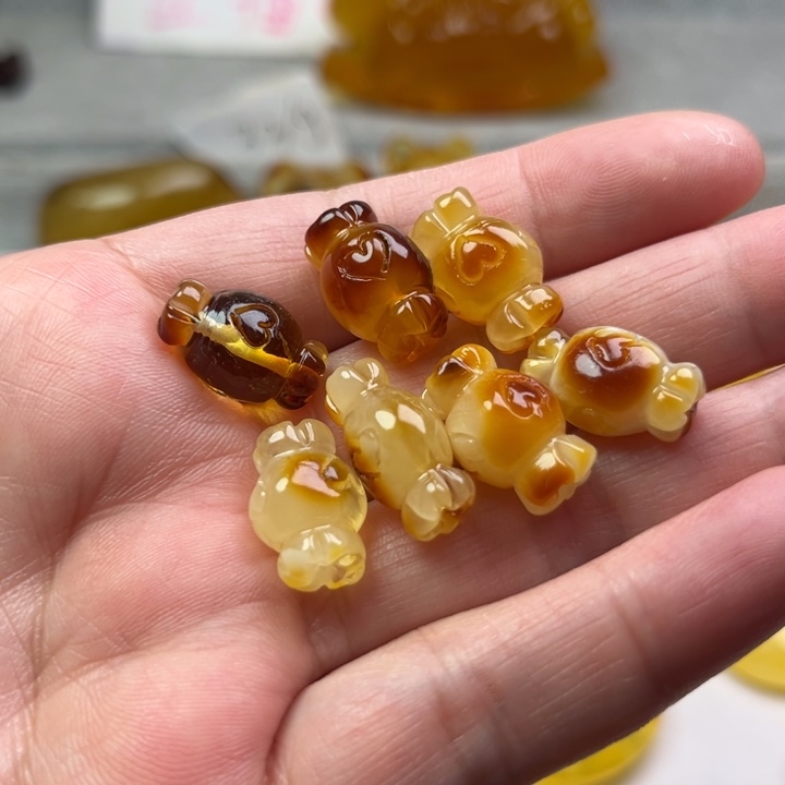 琥珀颈饰未镶嵌琥珀蜜蜡