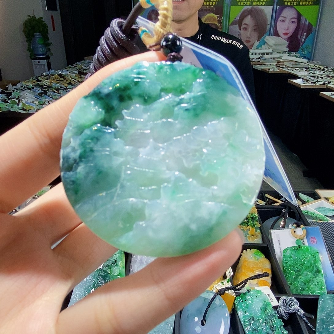 颈饰未镶嵌翡翠翡翠