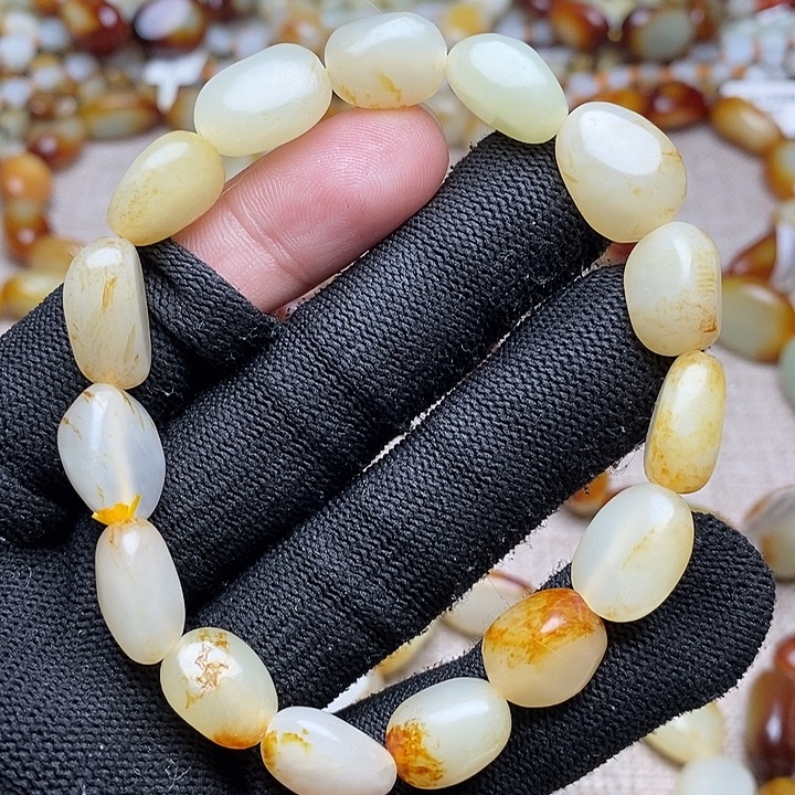 和田玉未镶嵌手链