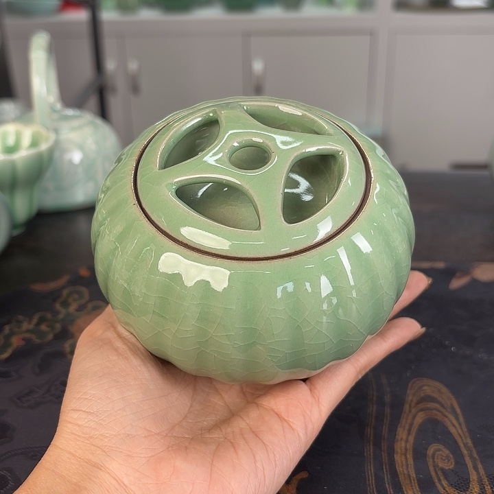 龙泉云间青瓷小米茶器