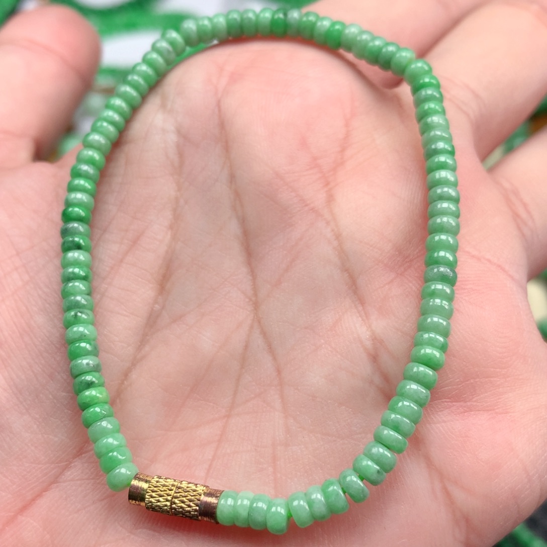 翡翠手链未镶嵌翡翠