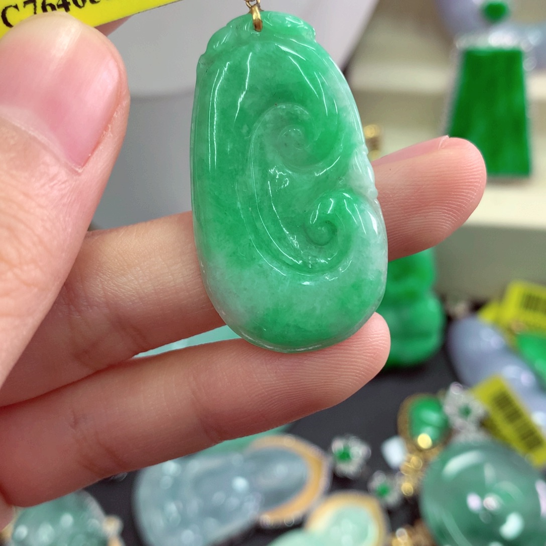 吊坠(不含链)18K金镶嵌翡翠