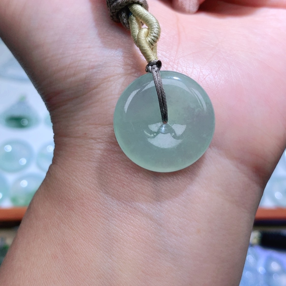 【闪购商品】翡翠颈饰未镶嵌平安扣