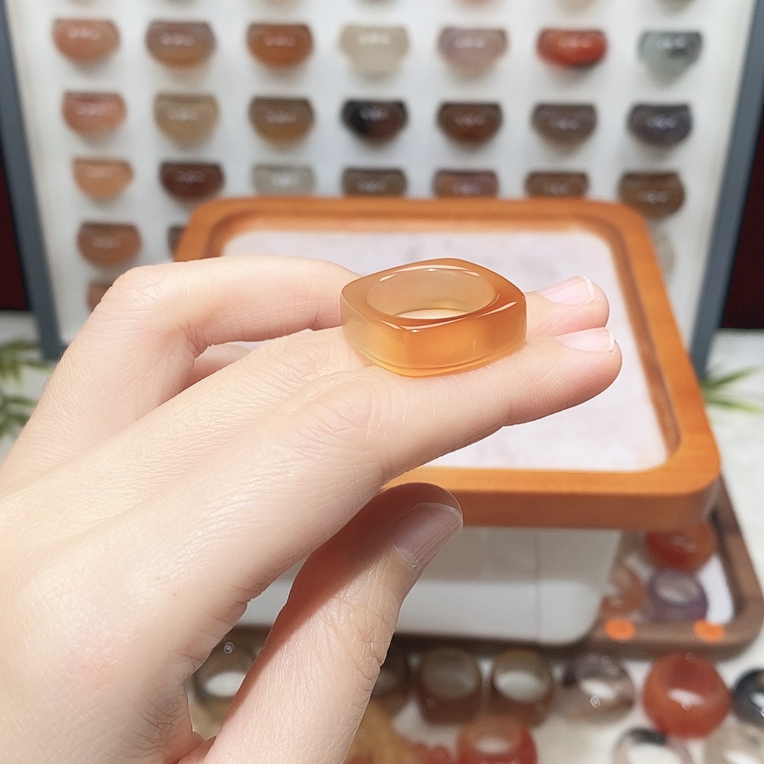 V***y玛瑙/玉髓未镶嵌戒指港15