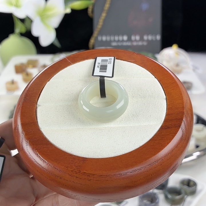 和田玉（糖玉）未镶嵌戒指i150奶蓝轮胎16.1不退换