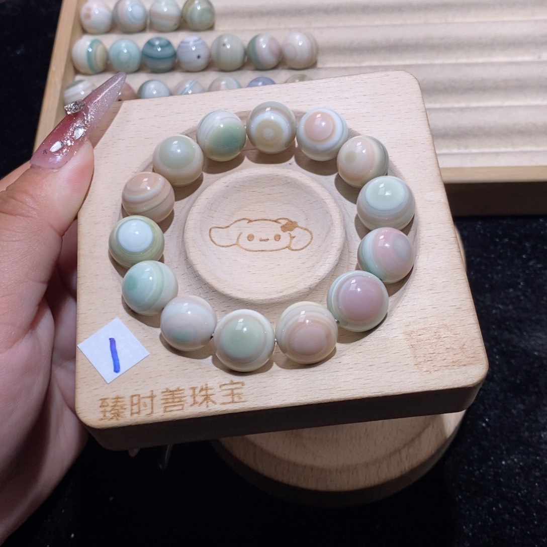 石英质玉手链未镶嵌H****蓓