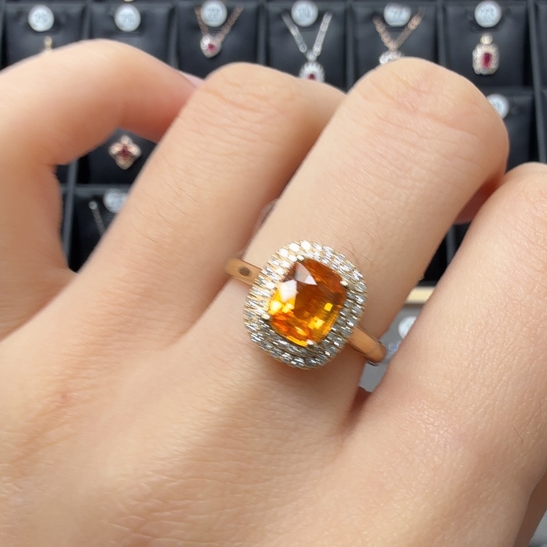 戒指18K金镶嵌石榴石1.63ct