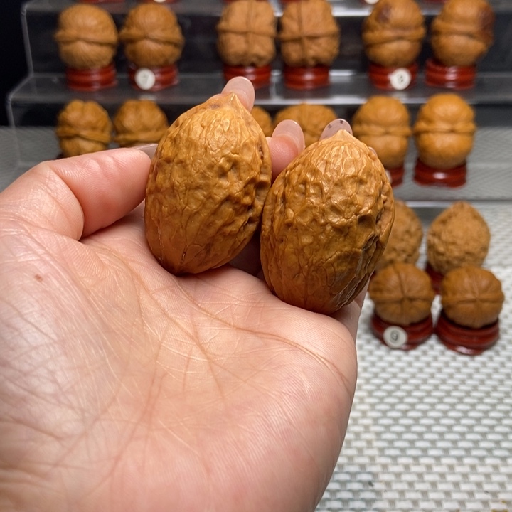 文玩核桃把件14金手指。