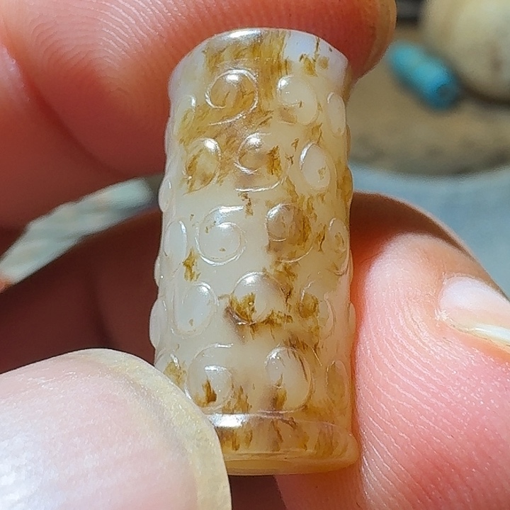 叶***枫和田玉（糖玉）未镶嵌颈饰