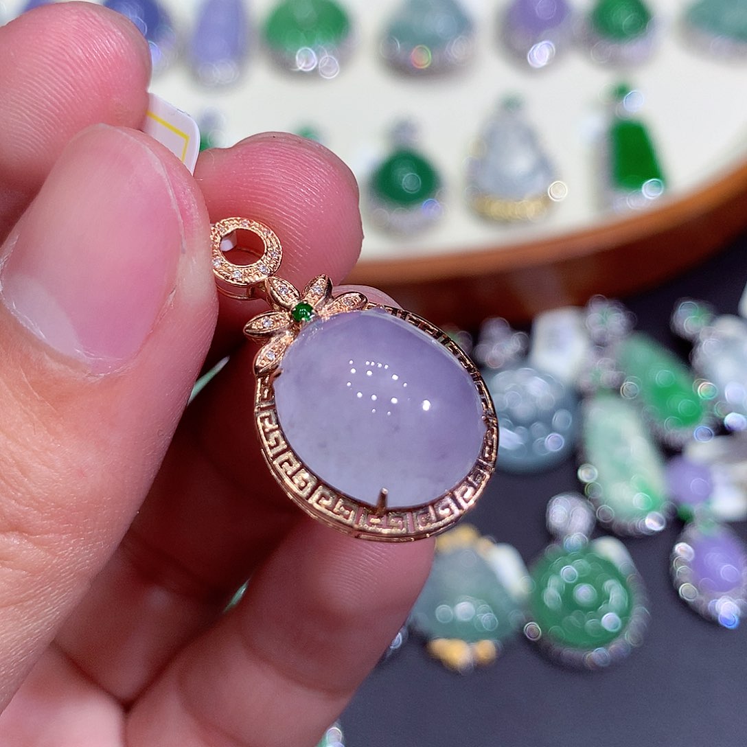 翡翠吊坠(不含链)18K金镶嵌