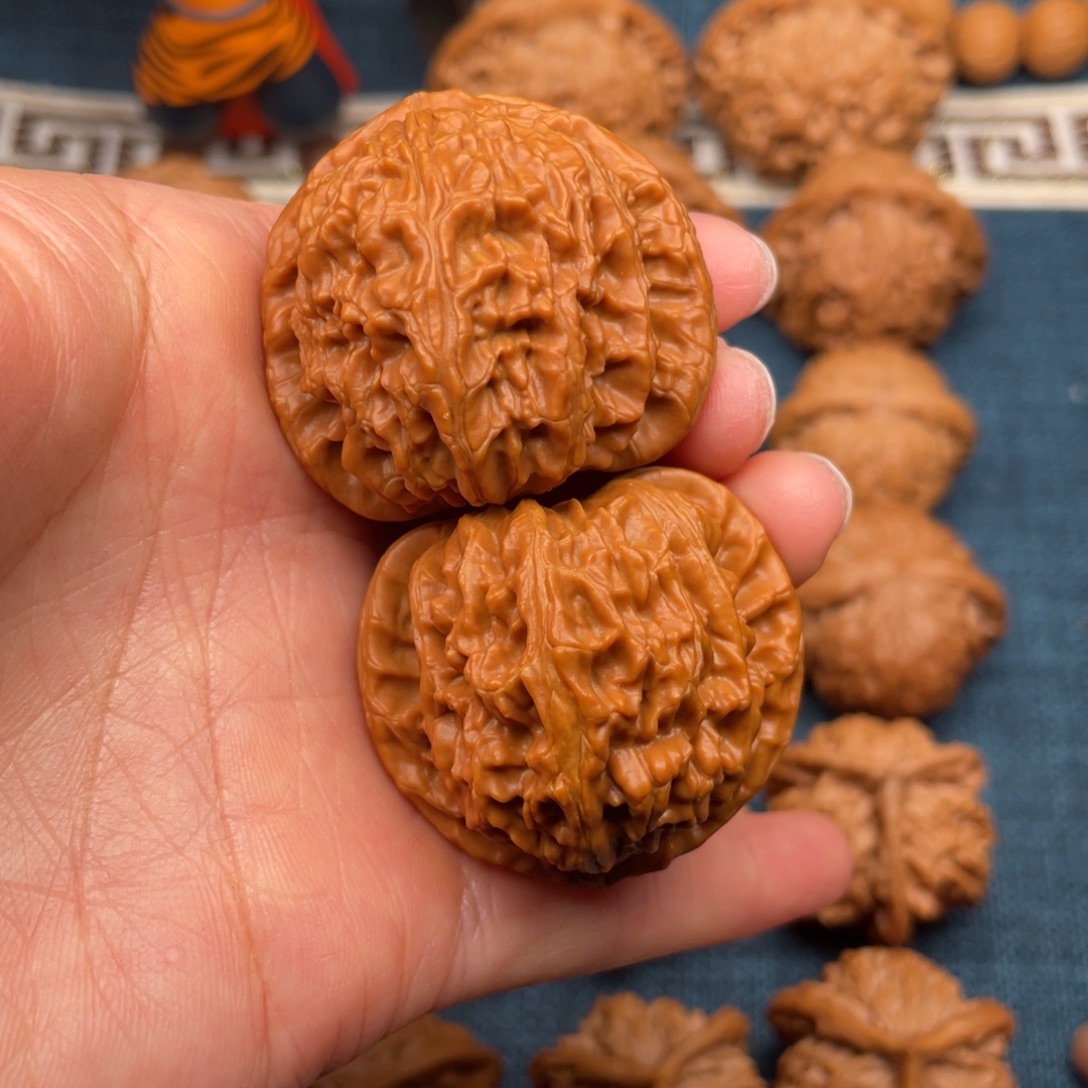 把件文玩核桃40全品毕业正三角白