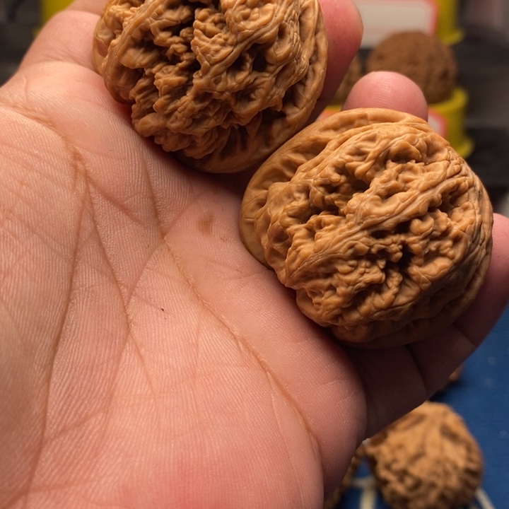 文玩核桃吊坠粗筋刮尖