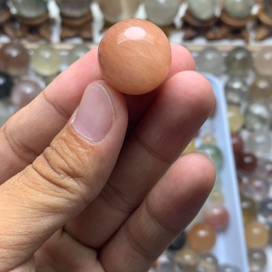 妙***吴水晶珠宝半成品未镶嵌兔毛球