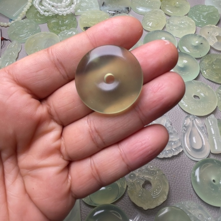 岫玉吊坠(赠链)未镶嵌