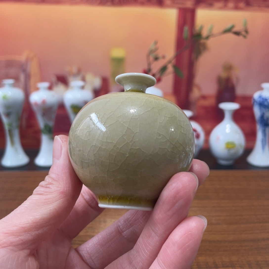 陶瓷景德镇小花瓶等着你