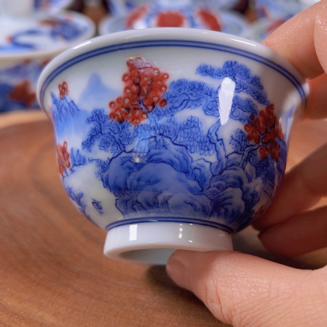 青花釉里红山水压手杯