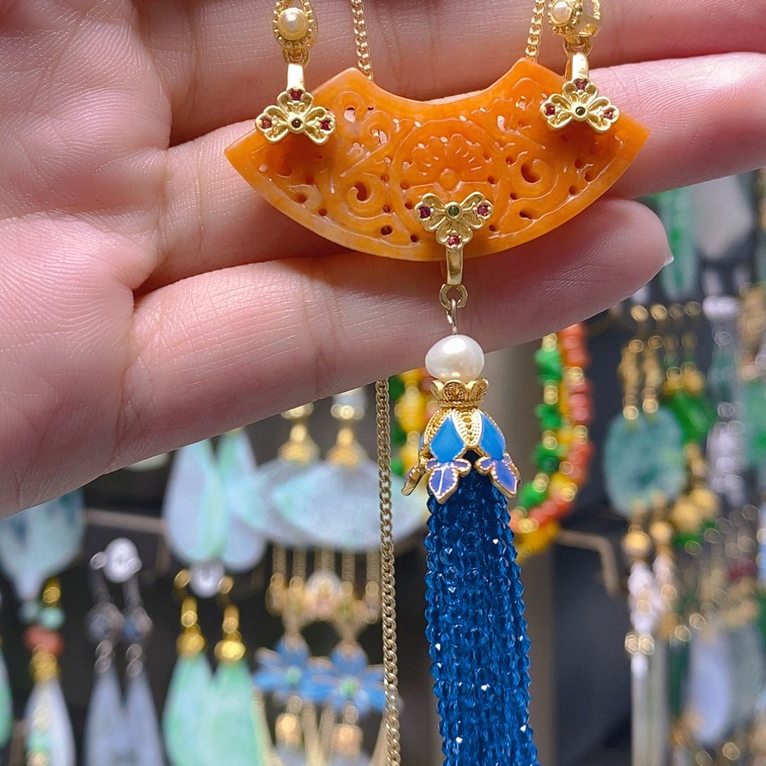 未镶嵌翡翠耳饰翡翠