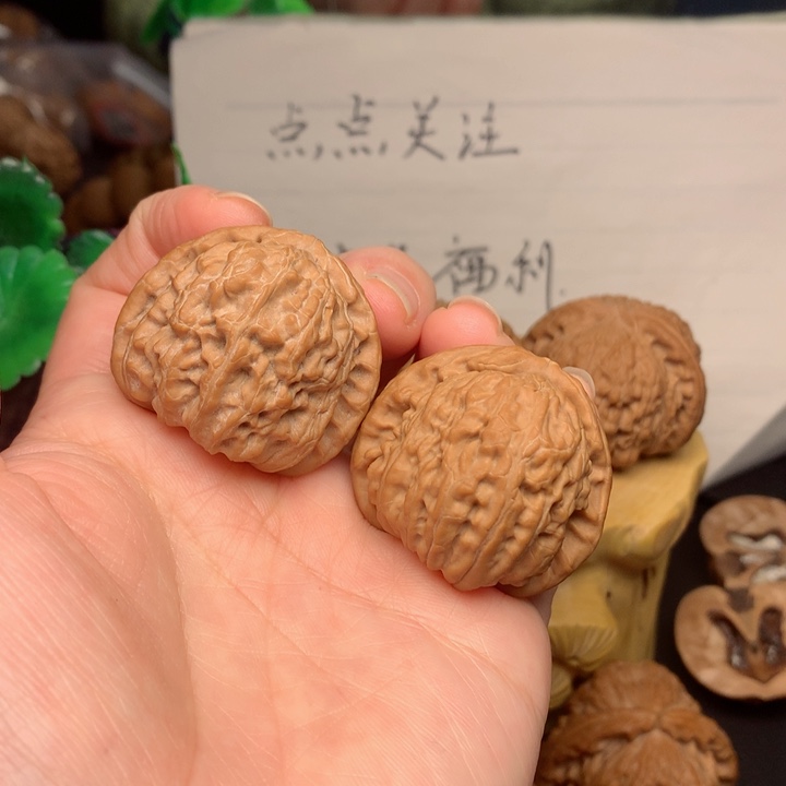 桃核把件白狮子头36