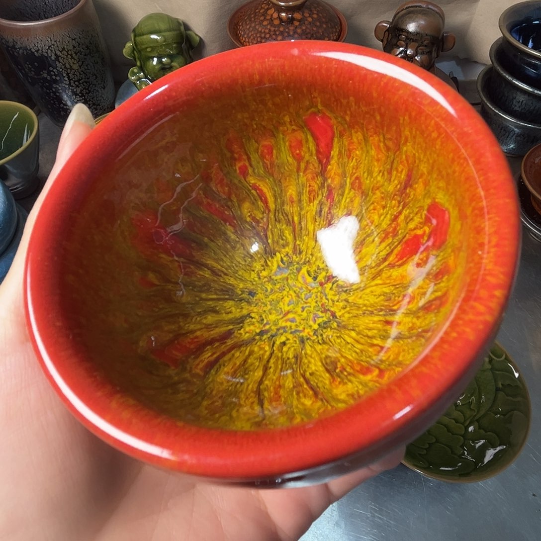 茶盏我也很开心很满足地