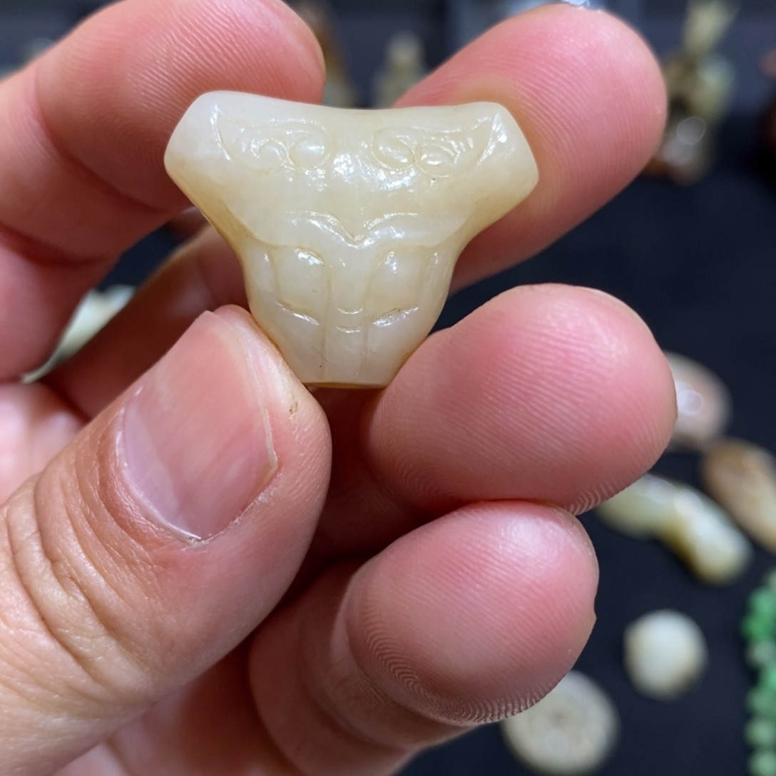 和田玉（糖玉）颈饰未镶嵌