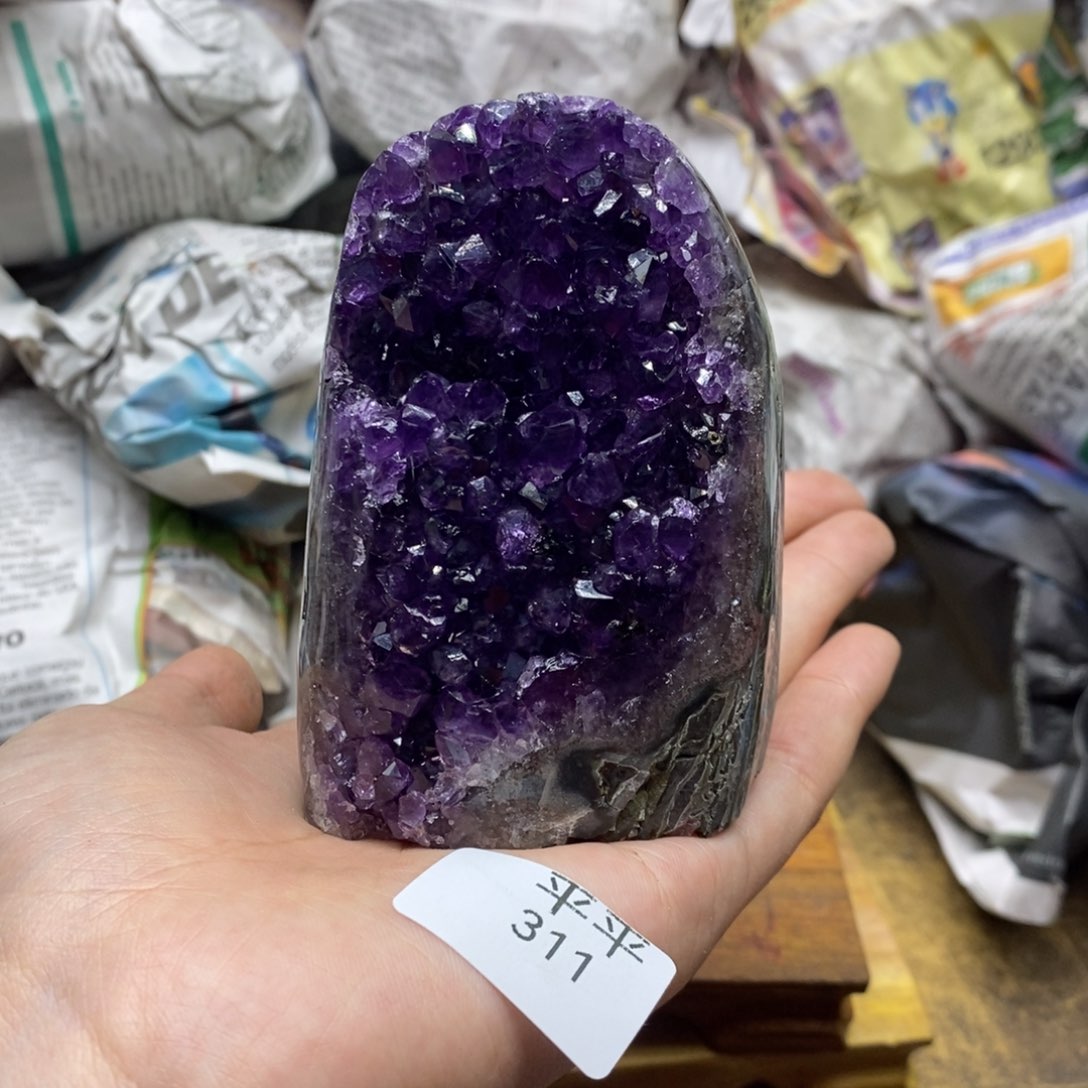 紫晶乌拉圭未镶嵌