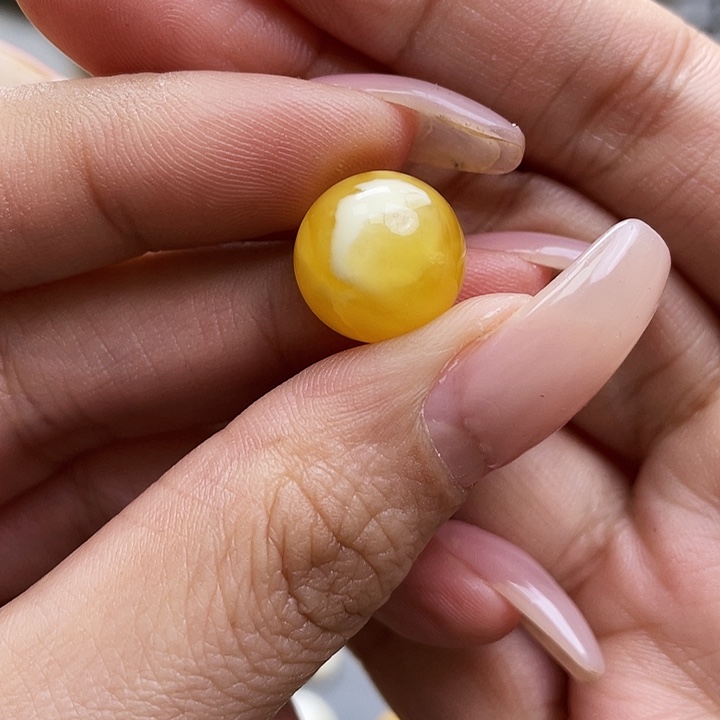 琥珀裸石未镶嵌单珠尺寸13mm微瑕