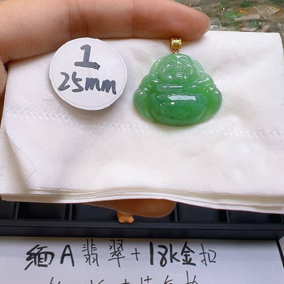 翡翠颈饰18K金镶嵌翡翠